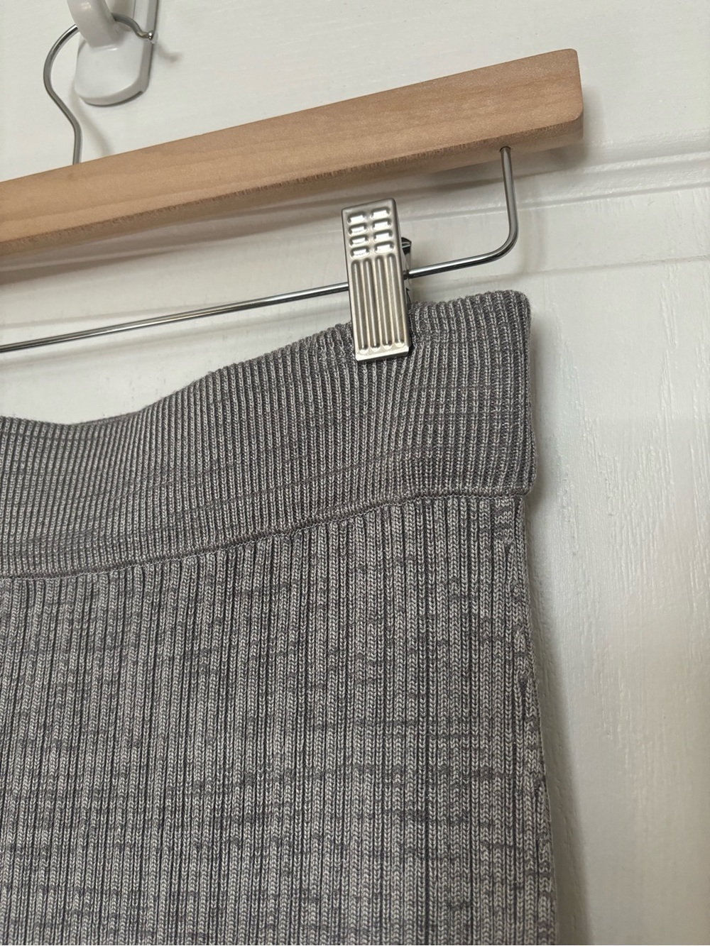 CLUB MONACO Ribbed Knit Set - Picture 9 of 10